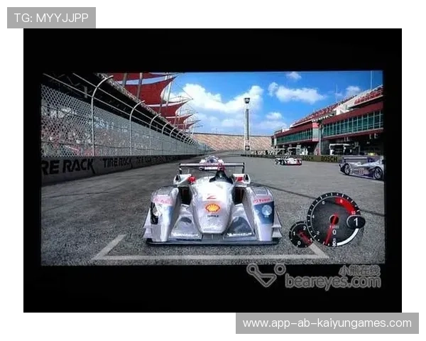 赛车赛道外惊险回归，鲜血与激情交织的未知旅程