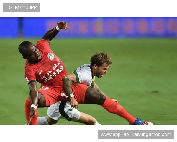 北京国安恩科洛洛禁区内抢位,第一时间补射完成终结 北京国安恩科洛洛禁区内抢位,第一时间补射完成终结